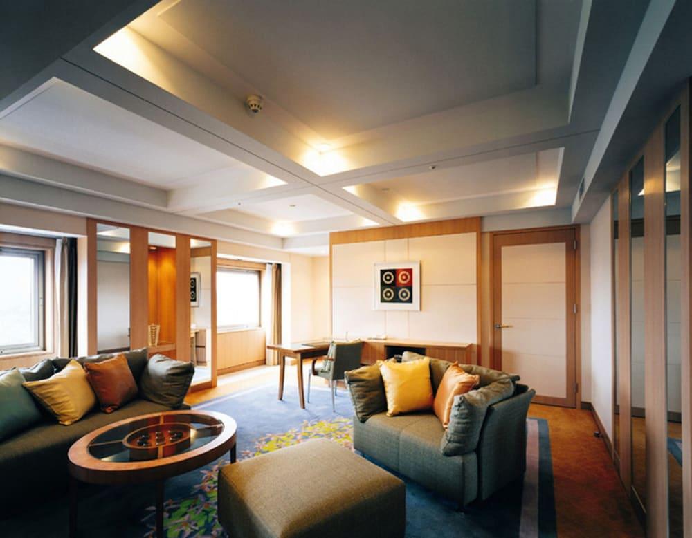 Fukuyama New Castle Hotel Bagian luar foto