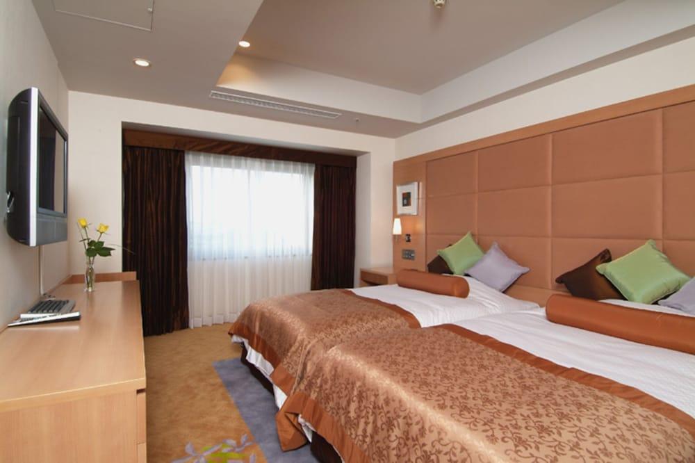 Fukuyama New Castle Hotel Bagian luar foto