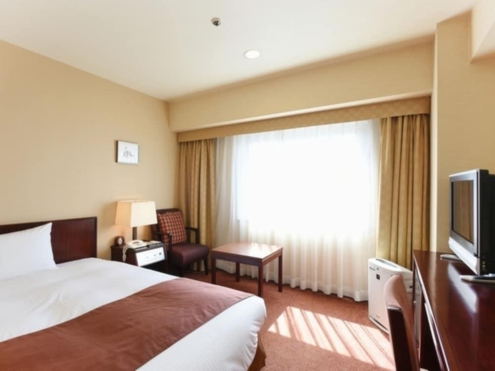 Fukuyama New Castle Hotel Bagian luar foto