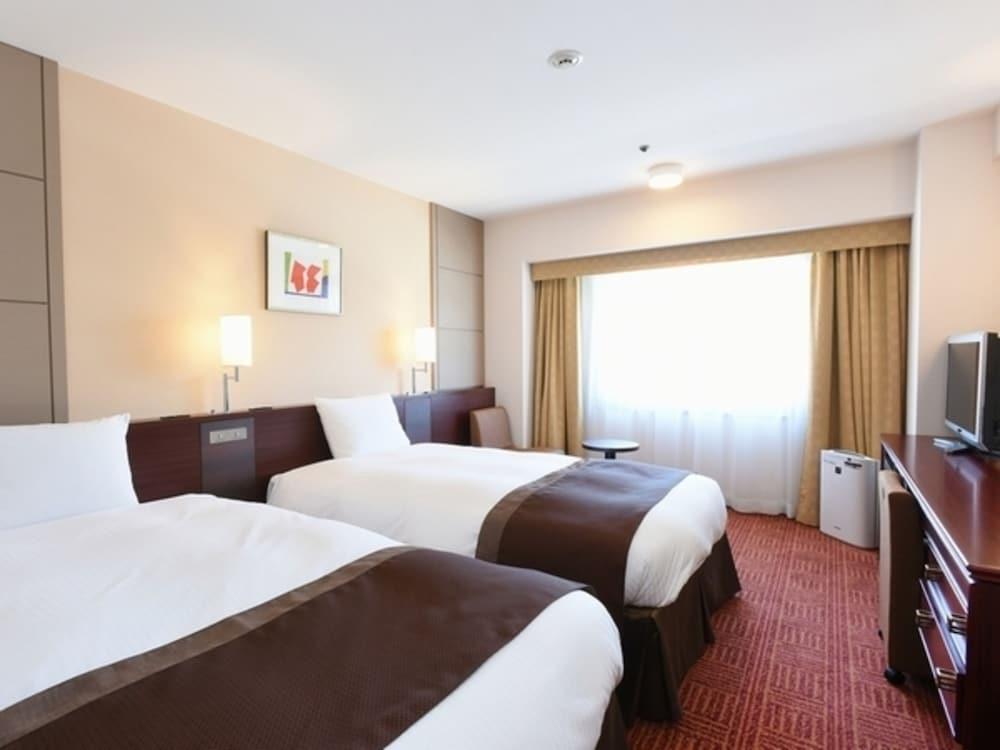 Fukuyama New Castle Hotel Bagian luar foto