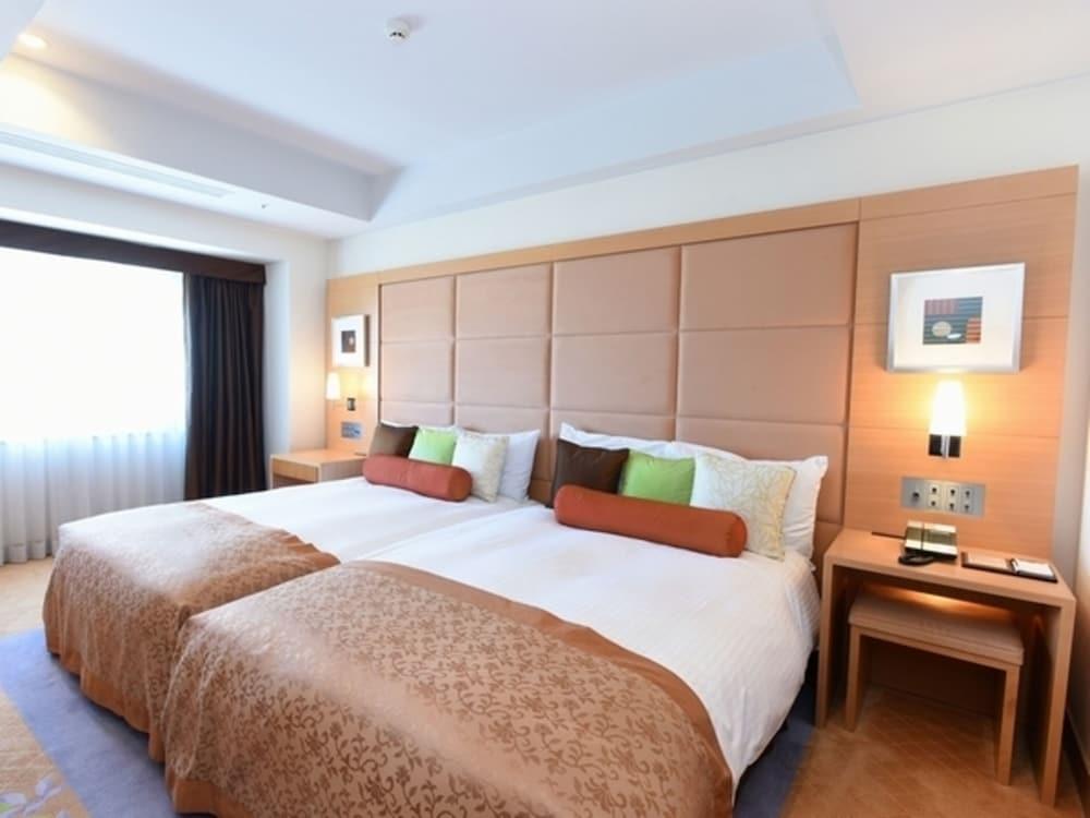 Fukuyama New Castle Hotel Bagian luar foto