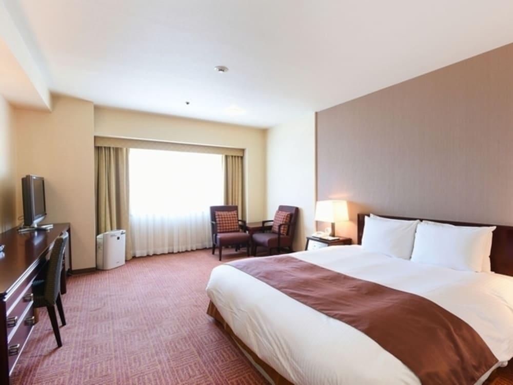 Fukuyama New Castle Hotel Bagian luar foto